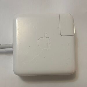 Apple White Power Adapter with Apple Logo 2014 A 1435 White Untested Electronic